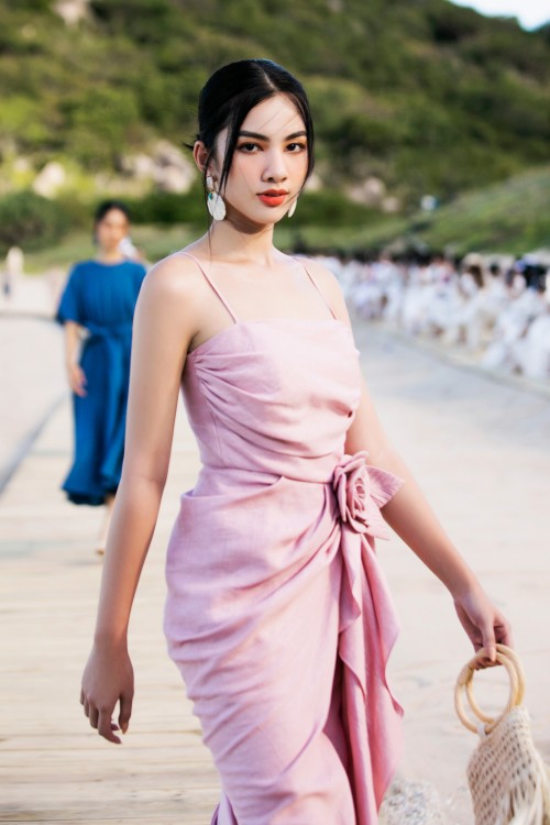 Sixdo Pink Strappy Midi Linen Dress